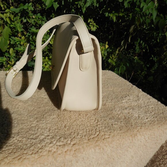 SOLD*** Vintage Coach City Bag 9890, EUC in Bone - Picture 4 of 10